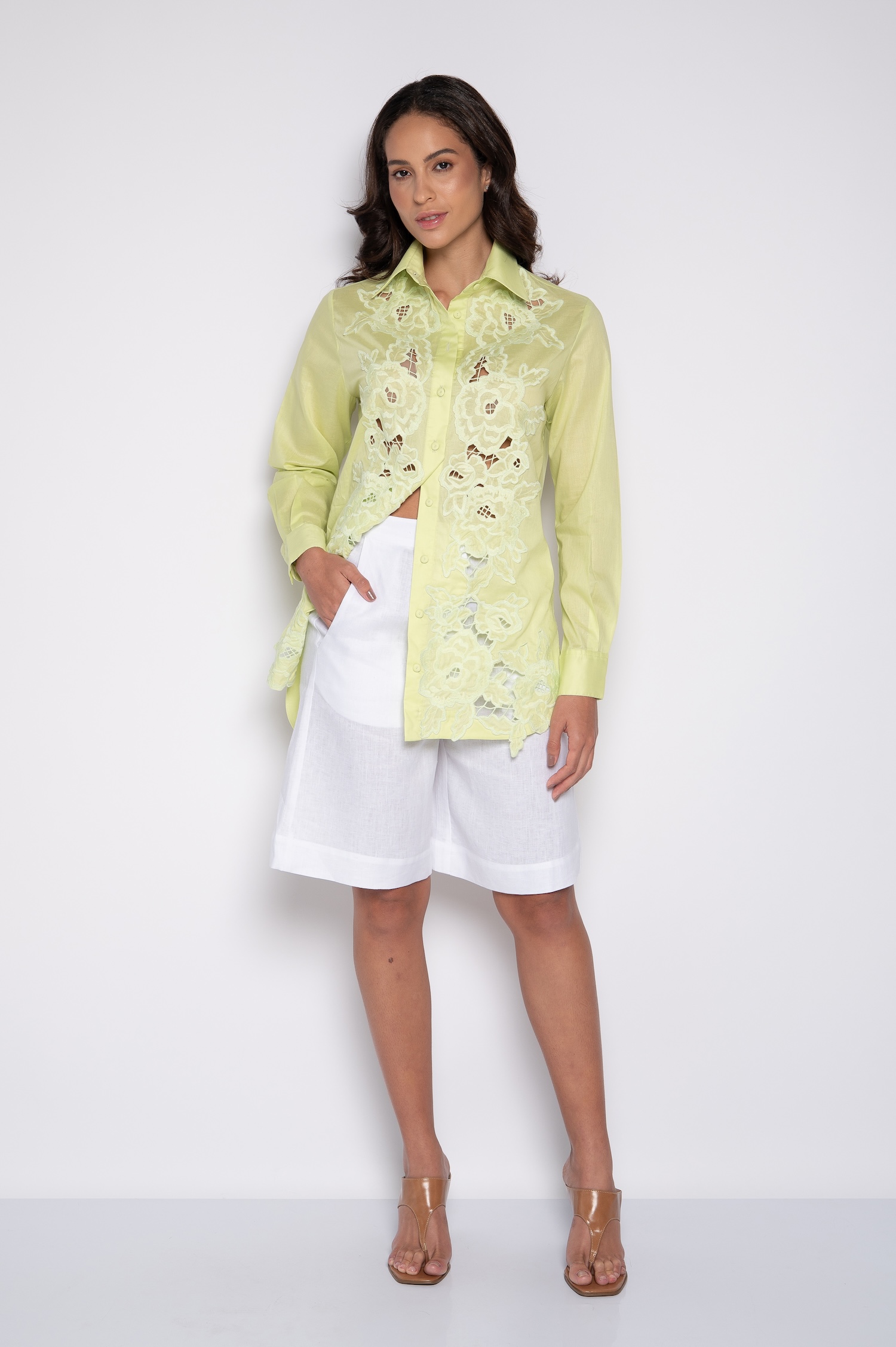 Camisa Bordada 100% Algodão Verde - Letícia - Imagem 3