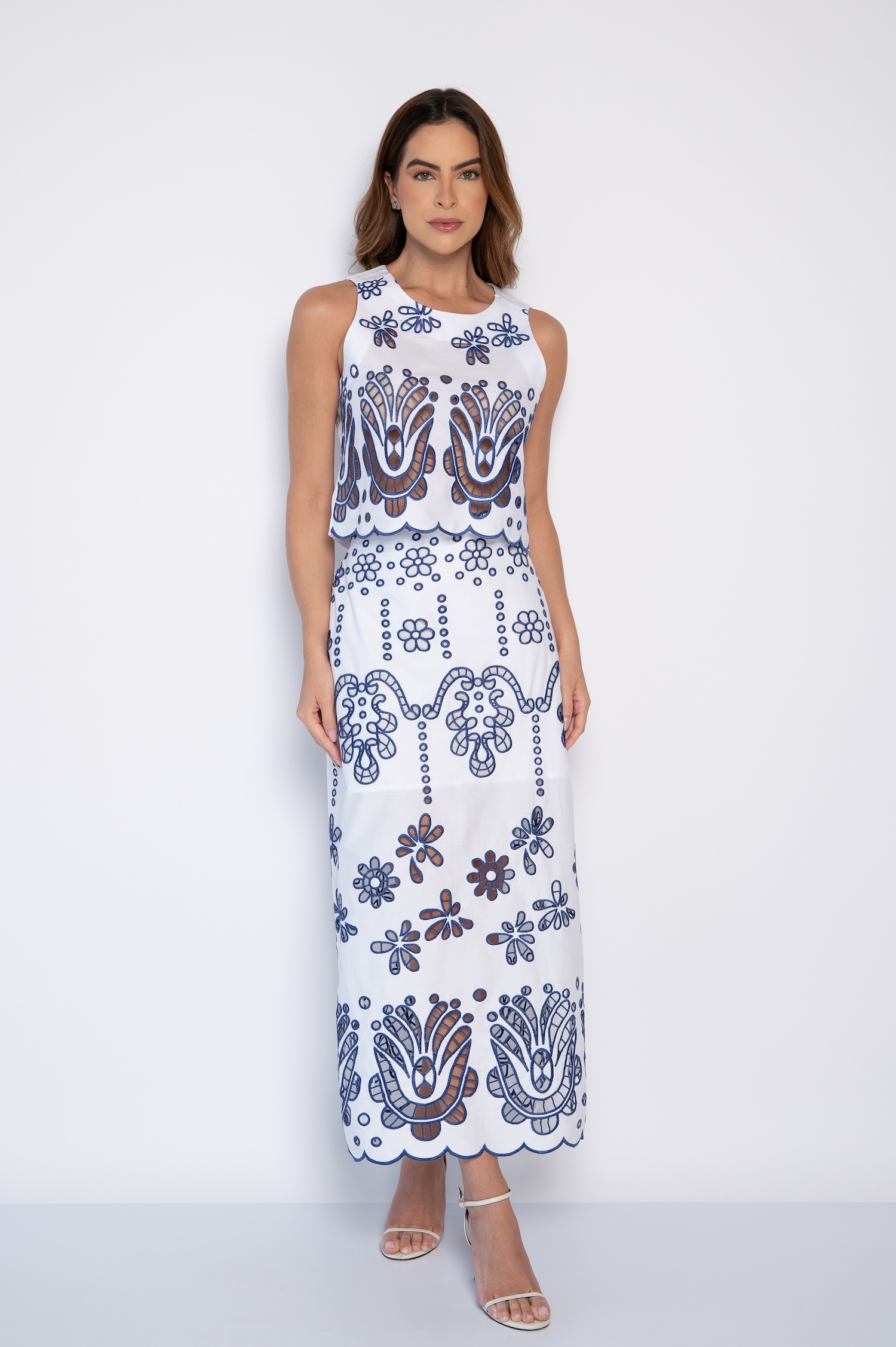 Blusa Cropped Bordada Branca/Azul - Nair