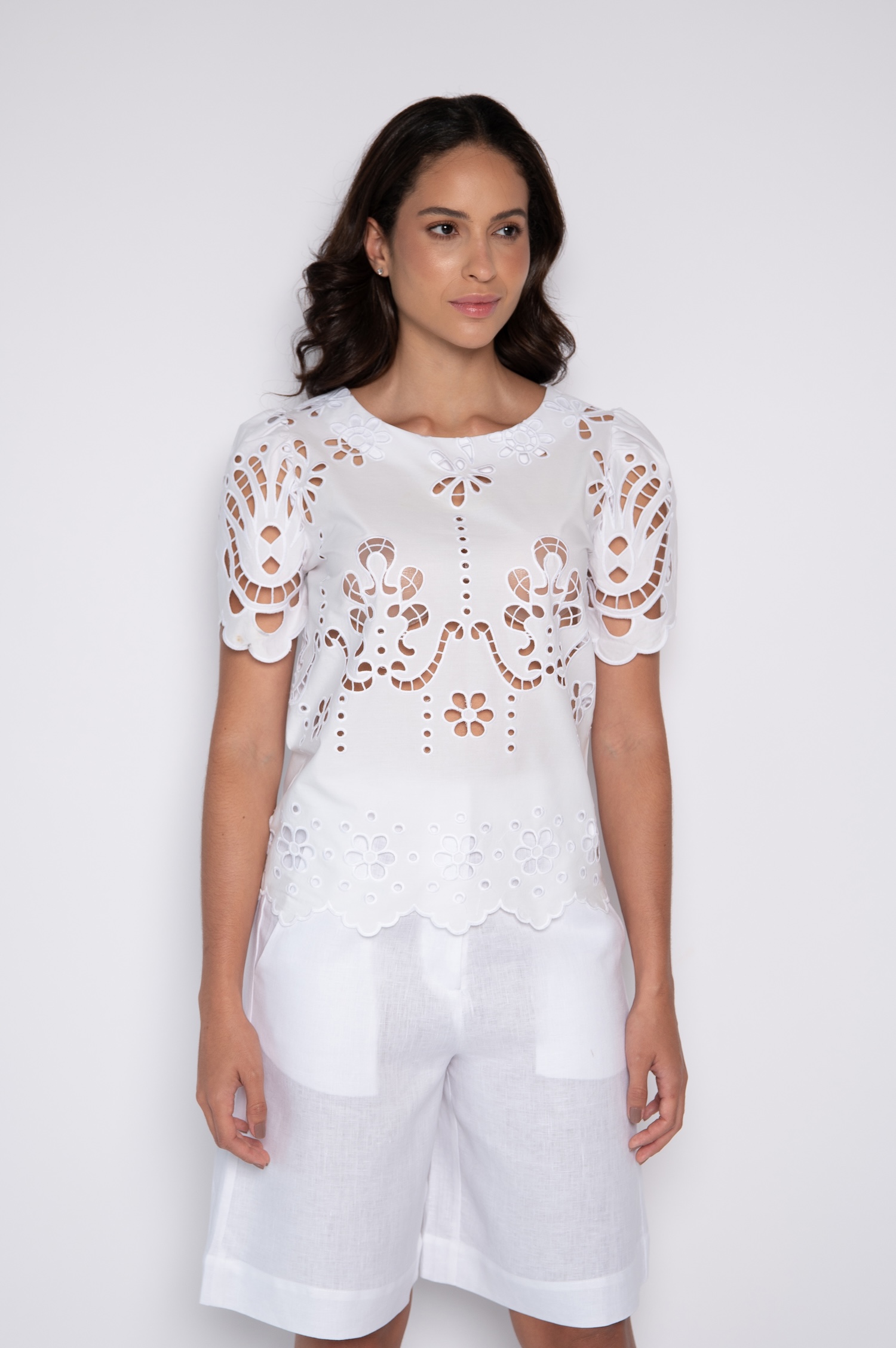 Blusa Bordada Manga Curta Branca - Taís