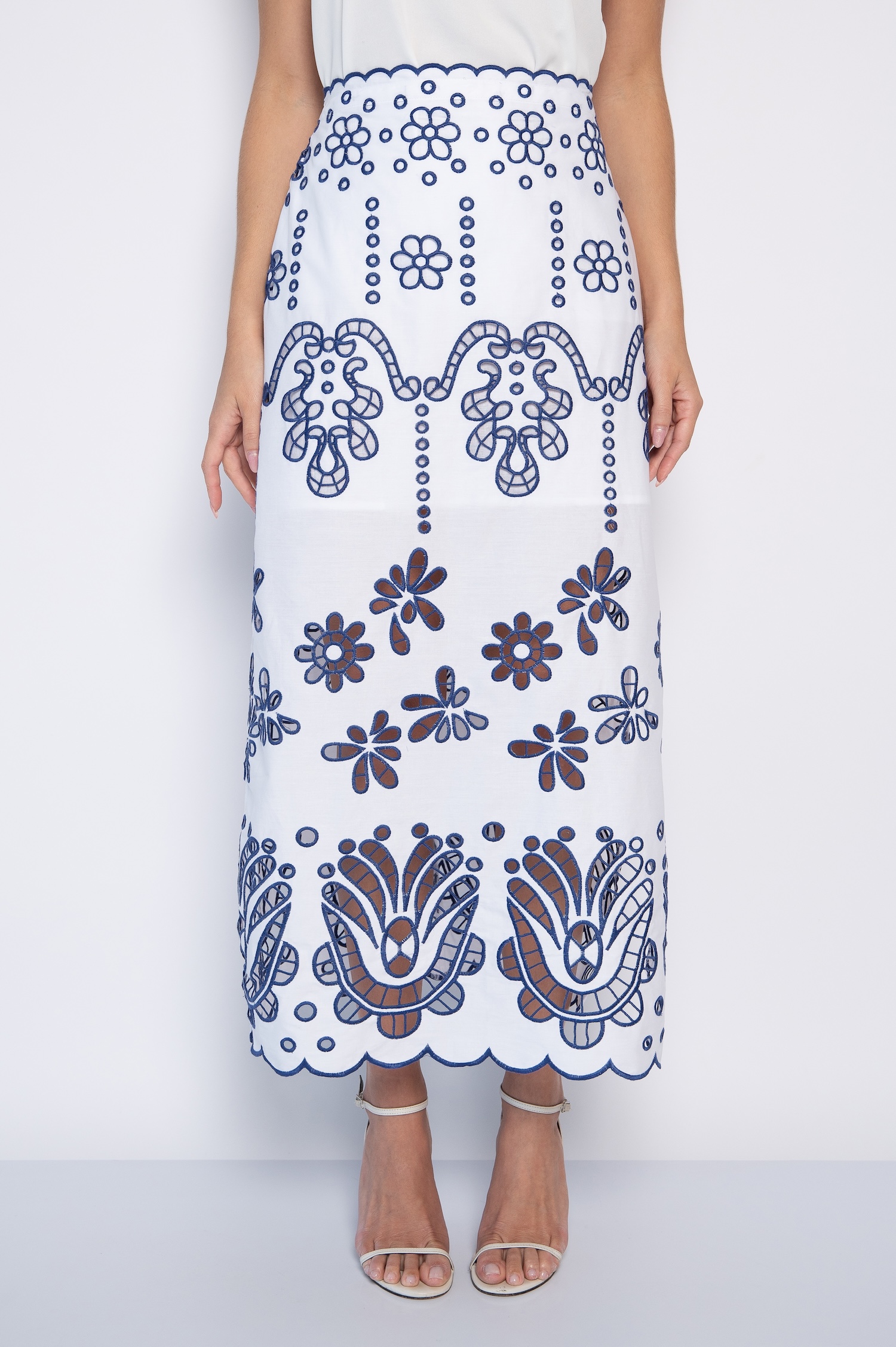 Saia Midi Bordada com Fendas Laterais Branco/Azul - Gabriela - Imagem 4