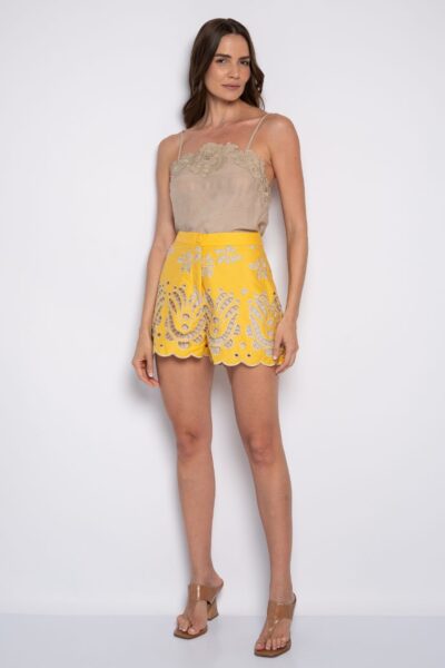 Short Curto Bordado Amarelo - Nete