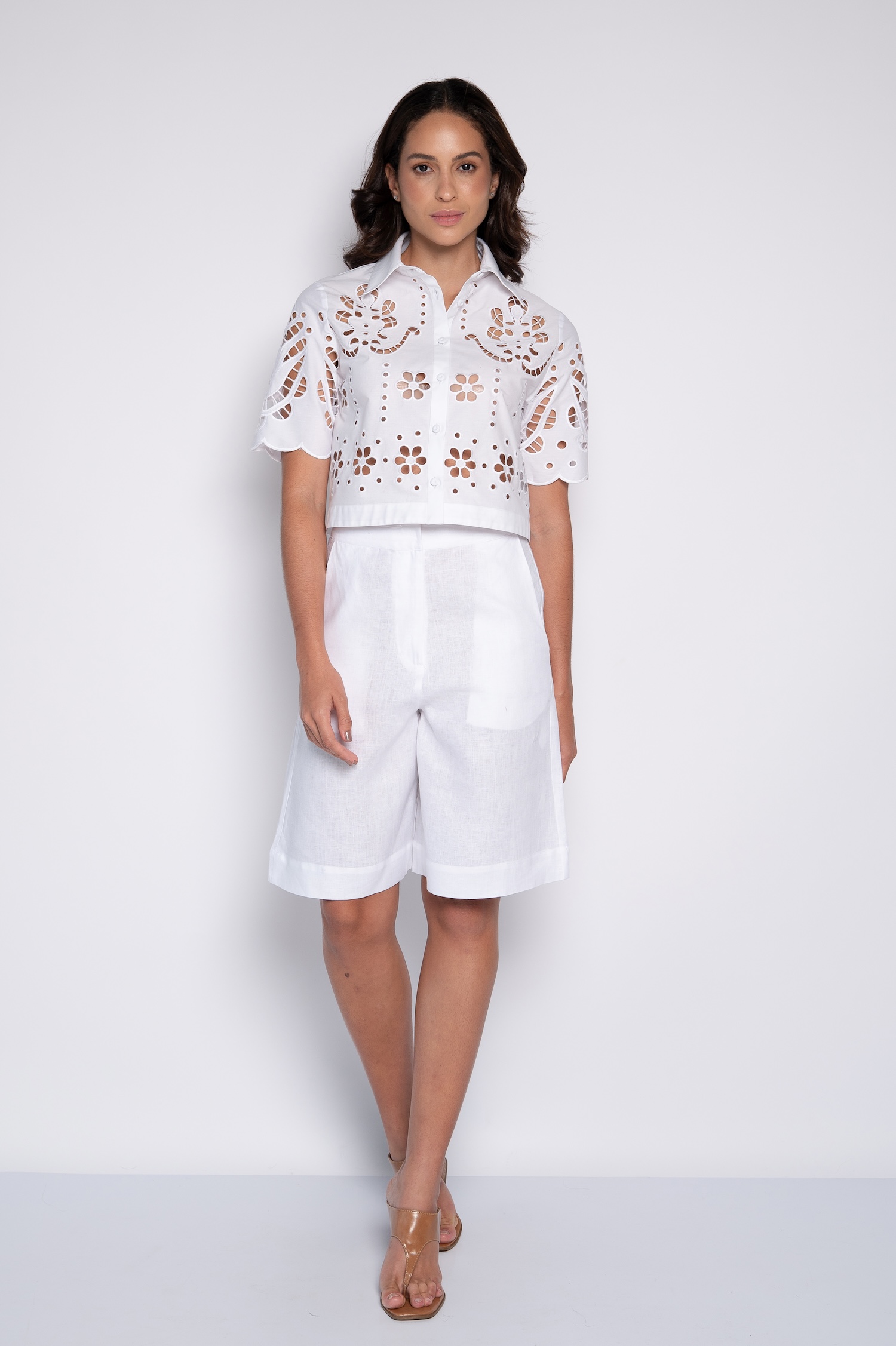 Camisa Cropped Bordada Manga Curta Branca - Kaline