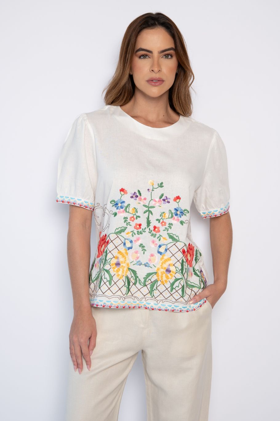 Blusa manga curta bordado mini florais off white - Samara