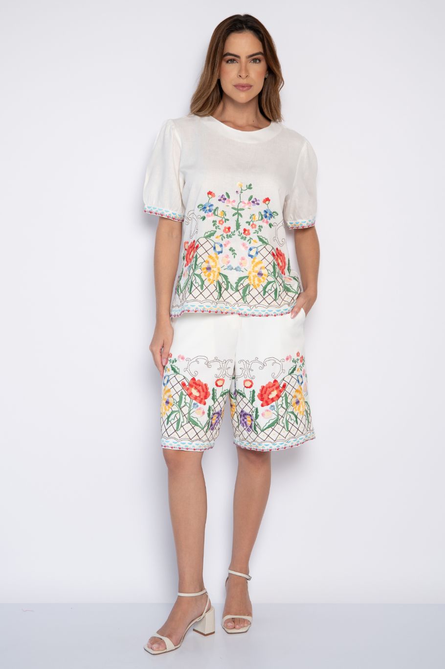 Blusa manga curta bordado mini florais off white - Samara - Imagem 2