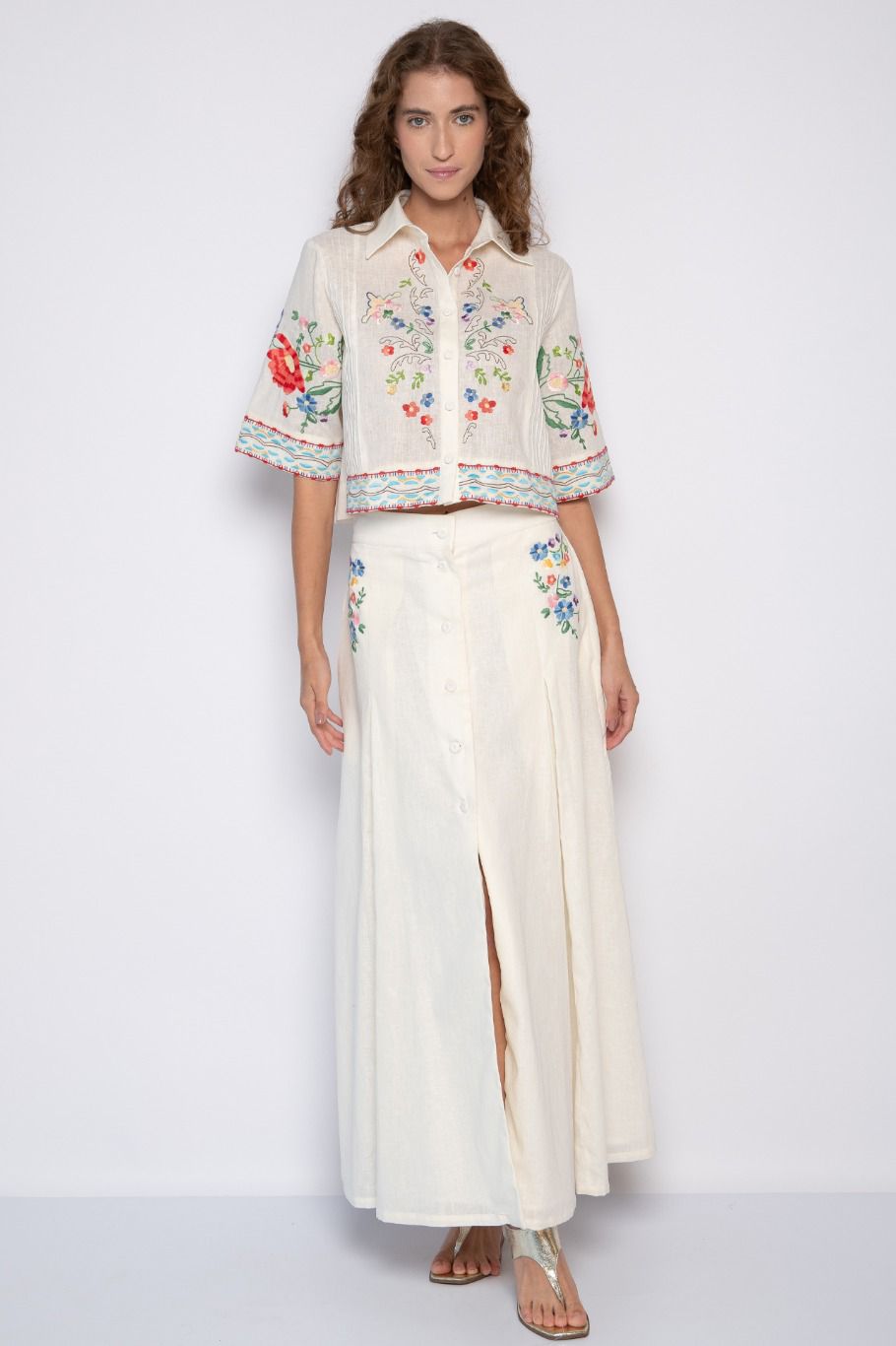 Saia longa bordada com mini florais laterais off white - Mirian - Imagem 3