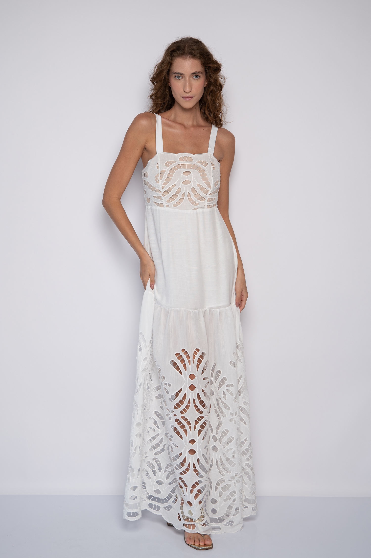 Vestido Longo Bordado Com Decote Quadrado Off White - Tereza