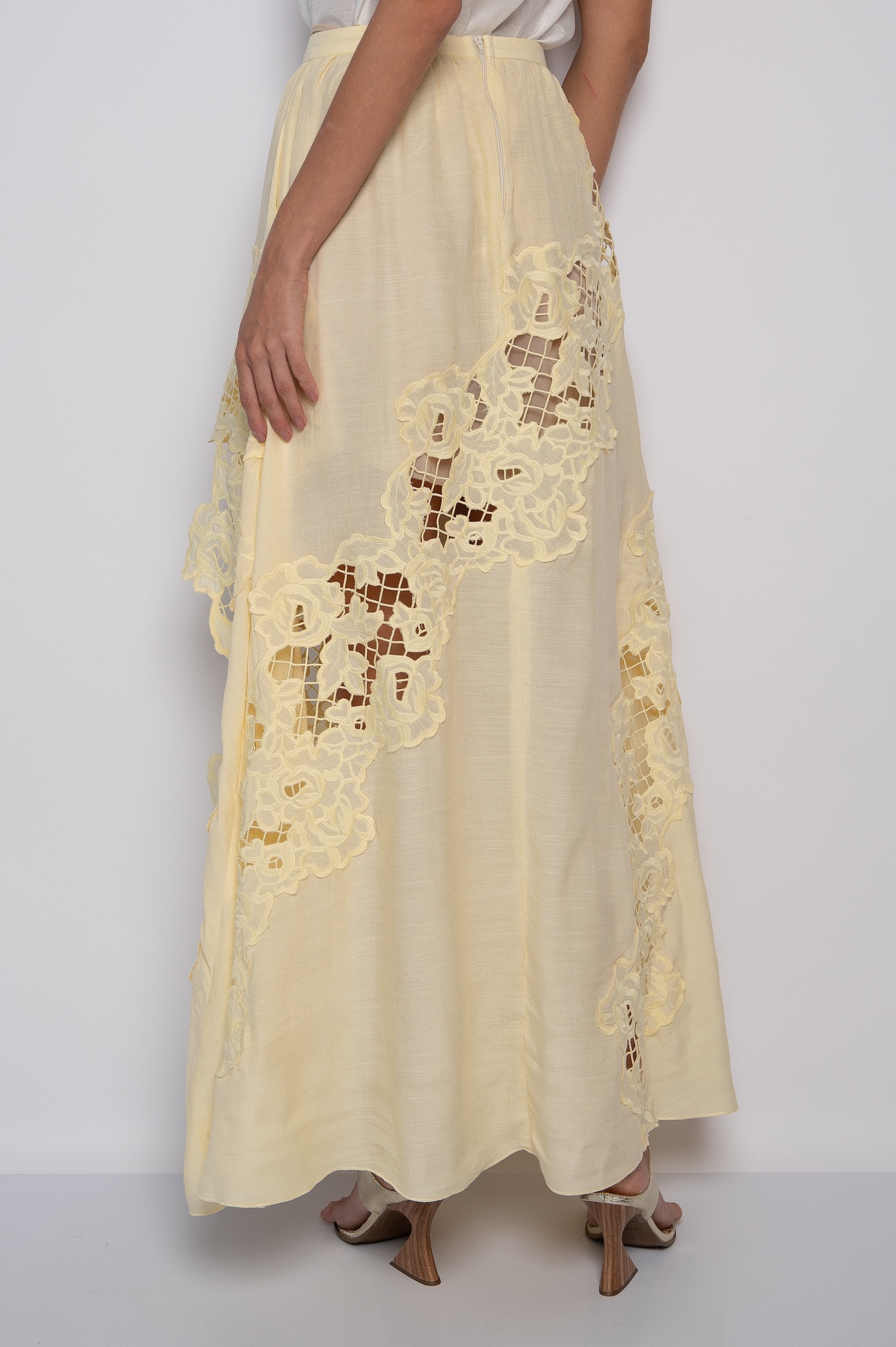 Saia Longa Bordada Com Fenda Amarelo - Marilia - Imagem 4