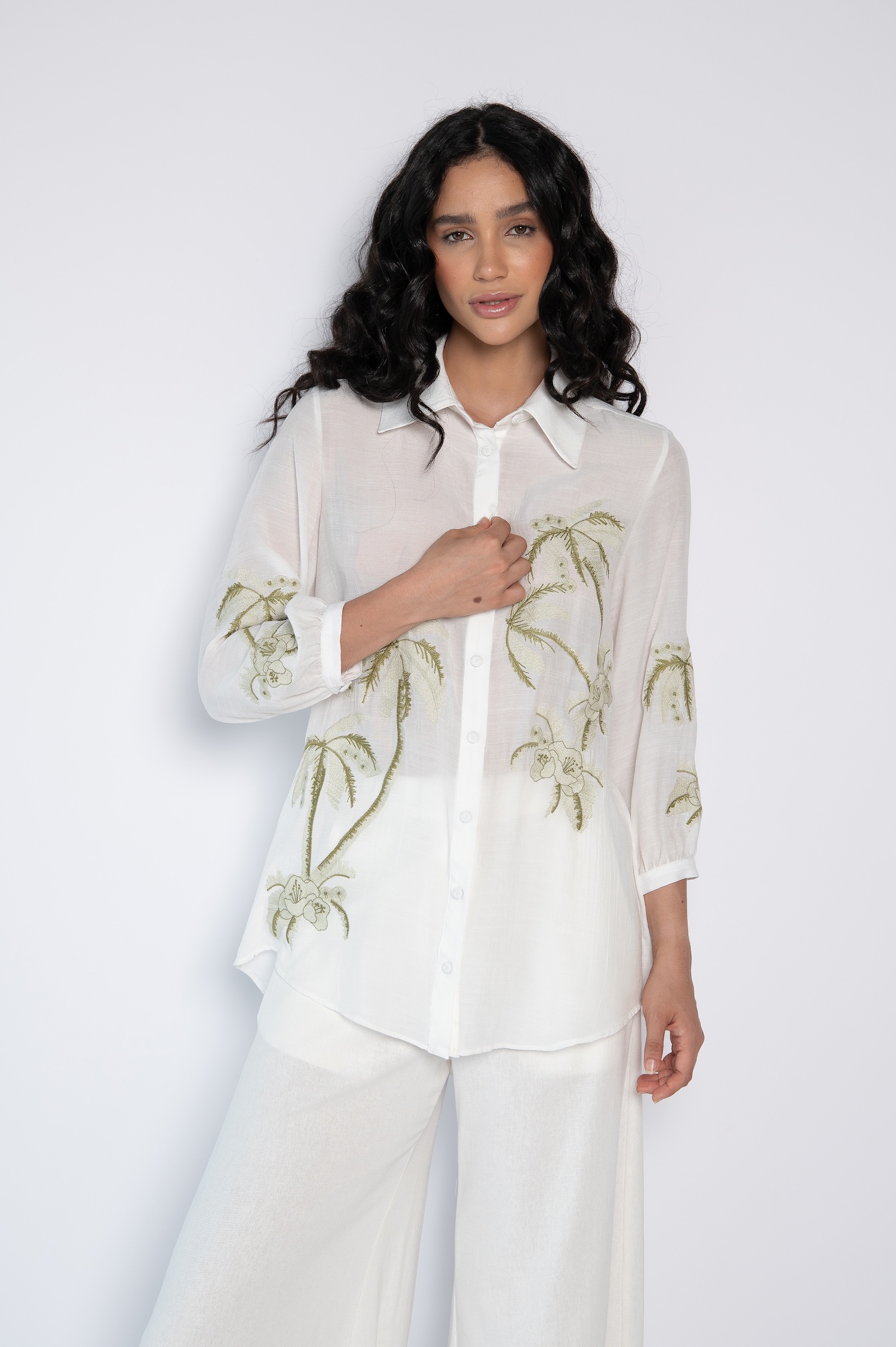 Camisa Bordada Com Mangas 7/8 Off White - Jéssica - Imagem 2