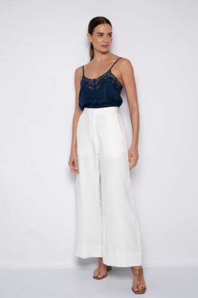 Calça Pantalona Com Bolsos Frontais Off White - Mirtes