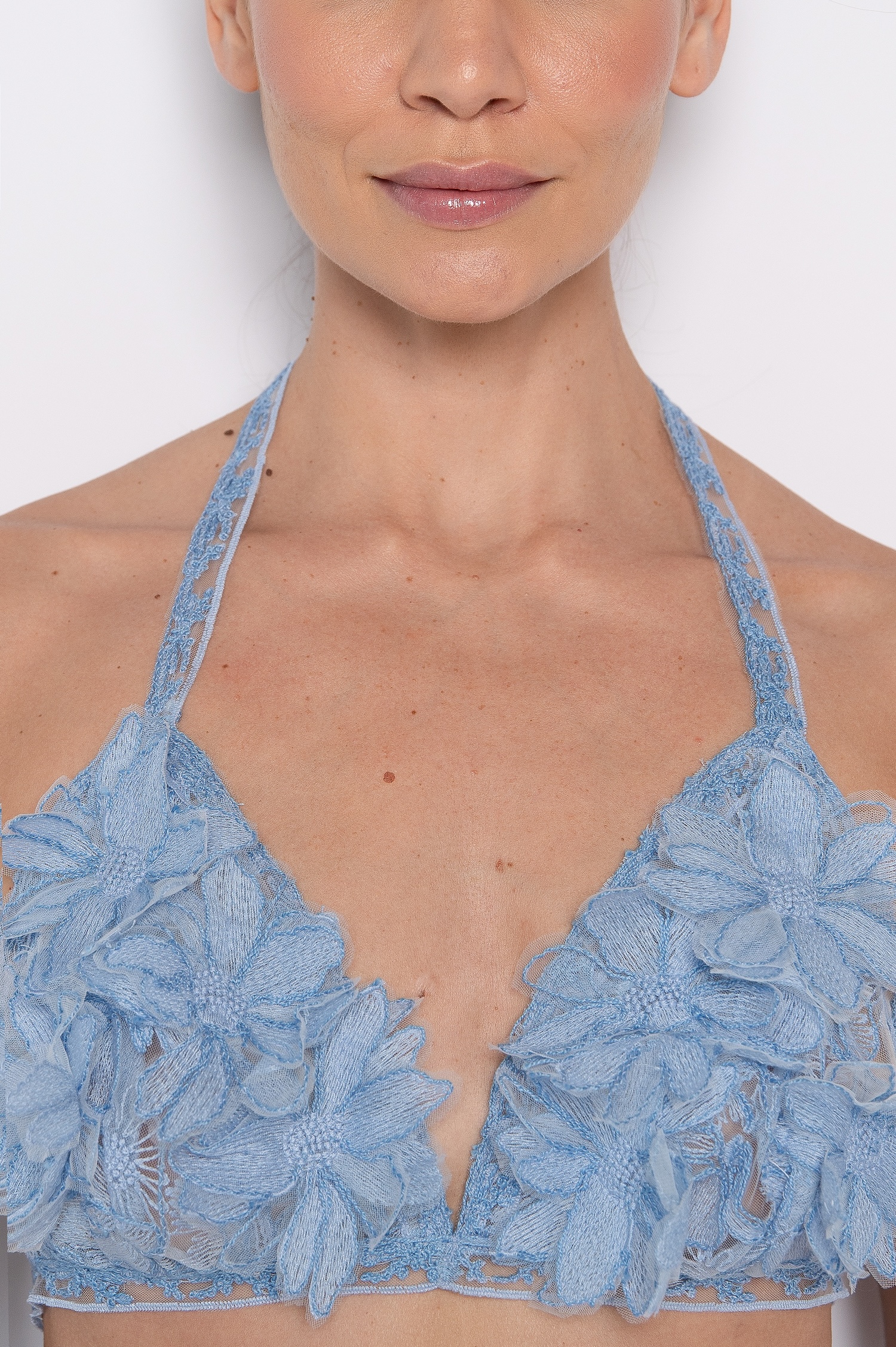 Top Bordado Em Tule Com Aplicações E Amarração Azul - Flora - Imagem 4