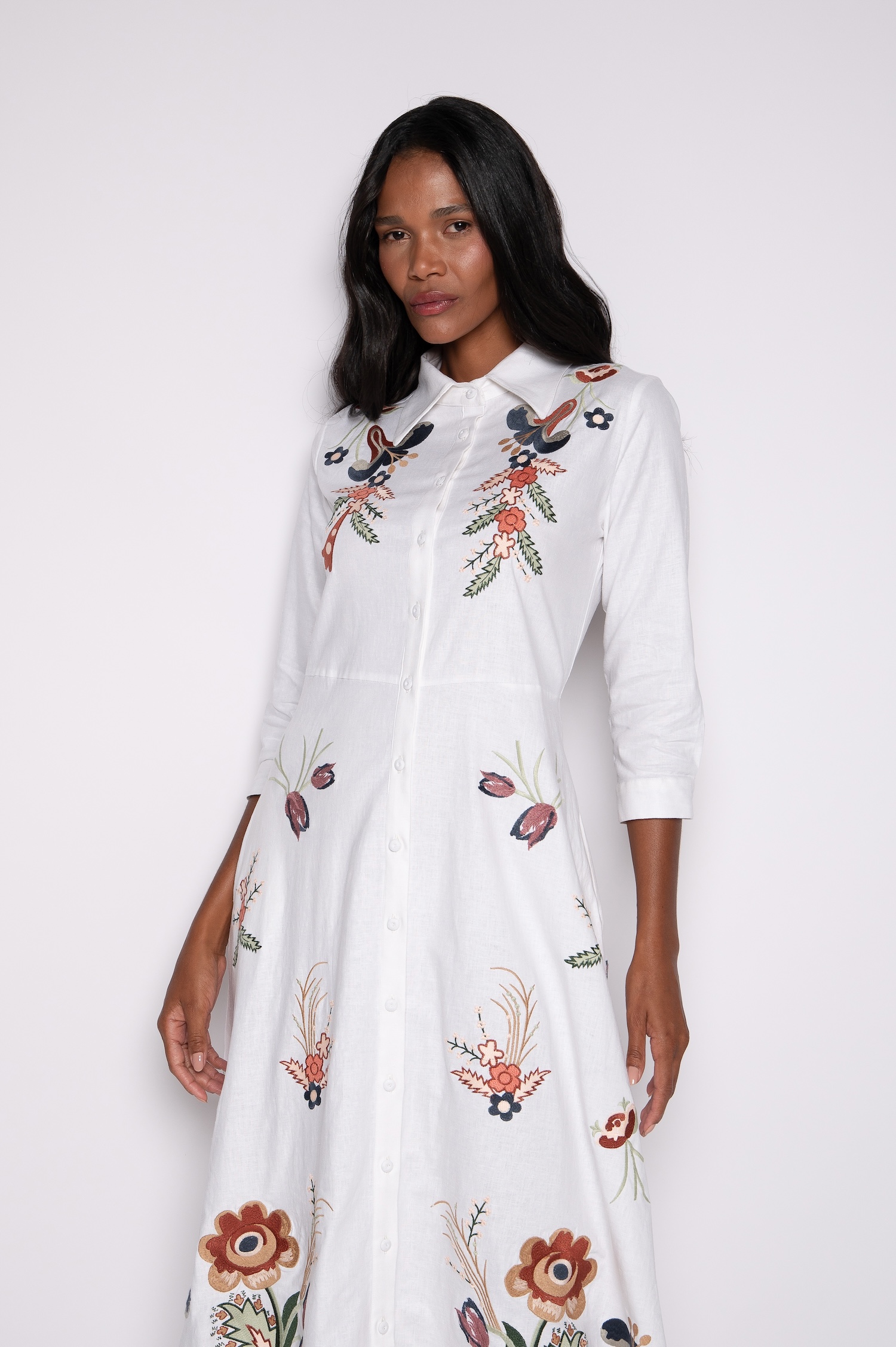 Vestido Chemise Bordado com Manga 3/4 Off White - Vânia - Imagem 3