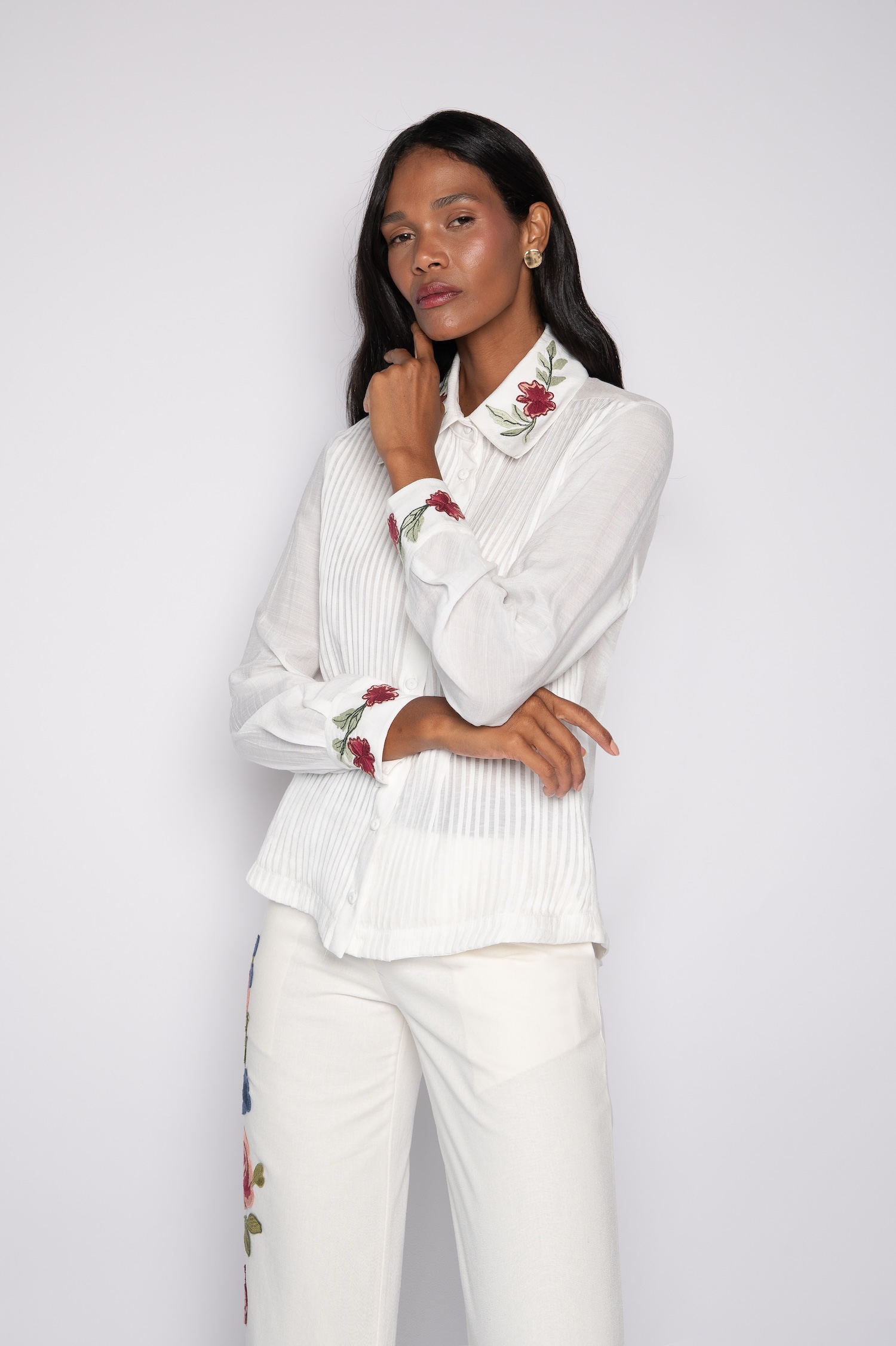 Camisa Bordada Com Nervuras e Manga 7/8 Off White - Raquel