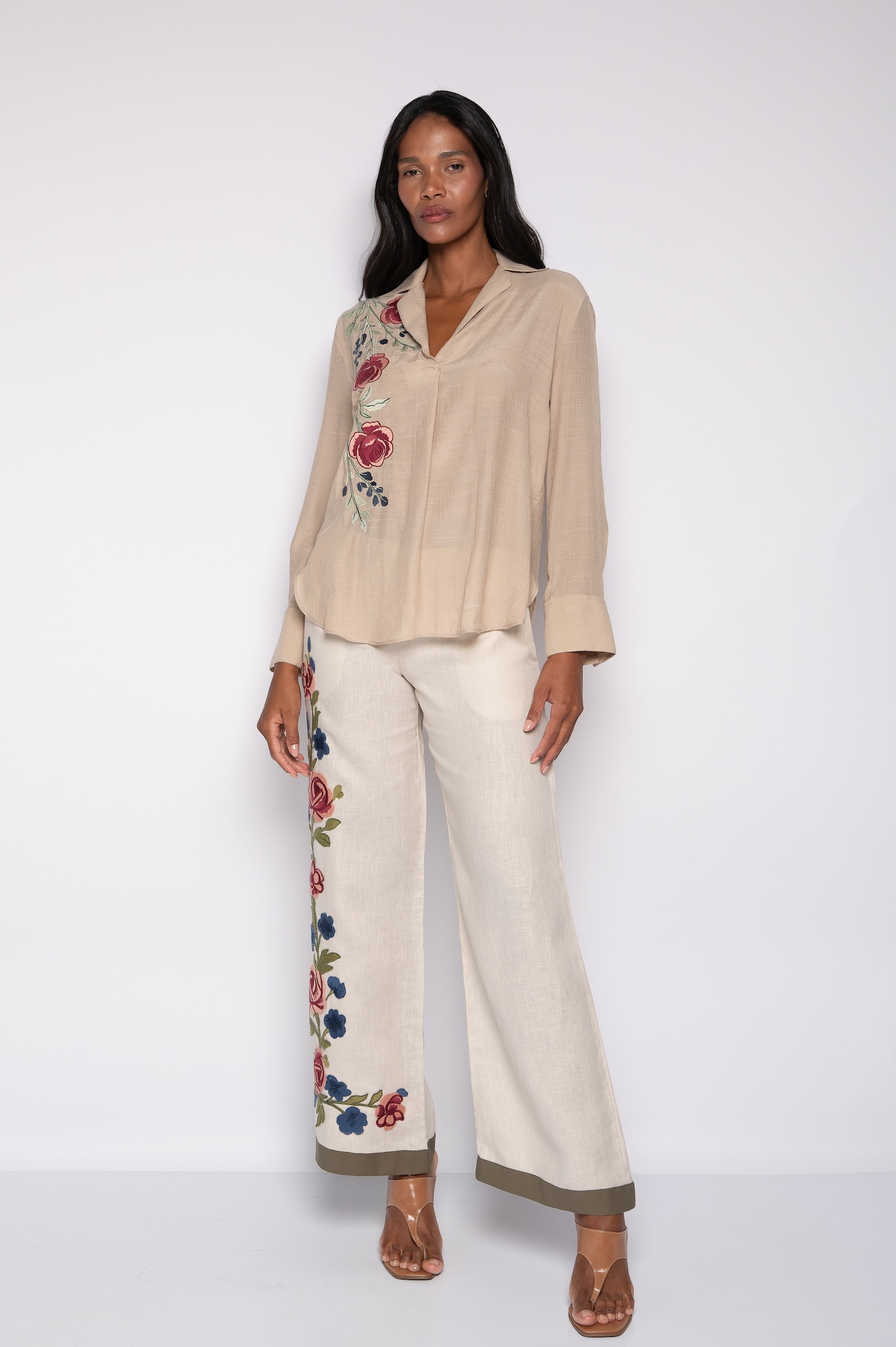 Bata bordada manga 7/8 Caqui - Dulce - Imagem 2