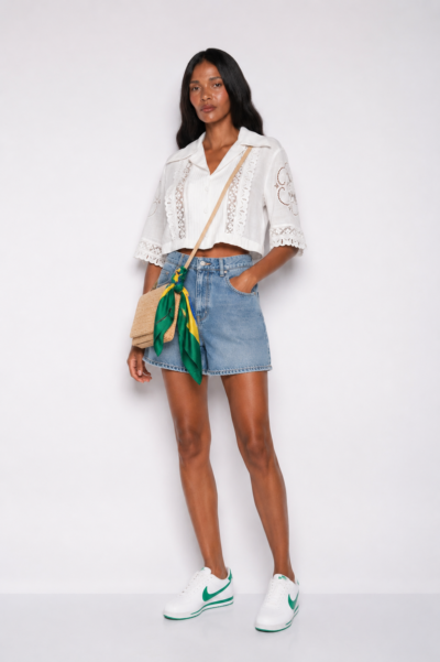 Camisa Cropped Bordada com Gola Italiana Off White - Mari