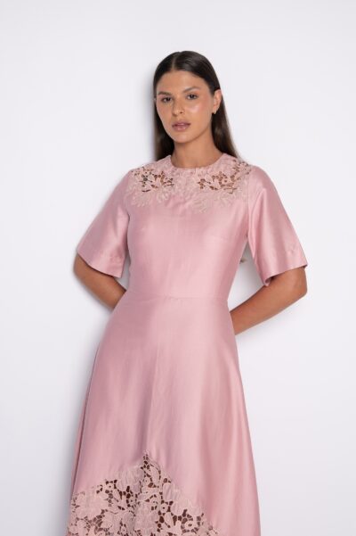 Vestido Midi Bordado Rosa - Cecília