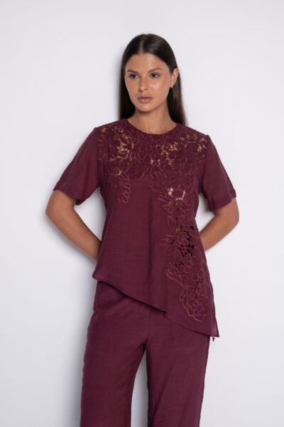 Blusa Assimétrica Bordada Vinho - Consuelo