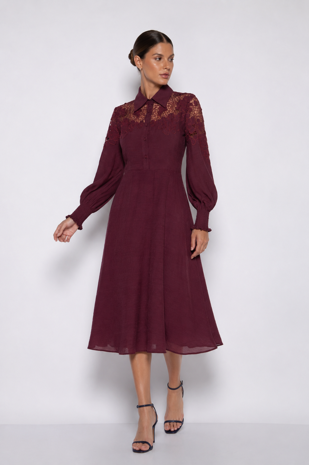 Vestido Midi Bordado com Mangas Bufantes Vinho - Vanusa