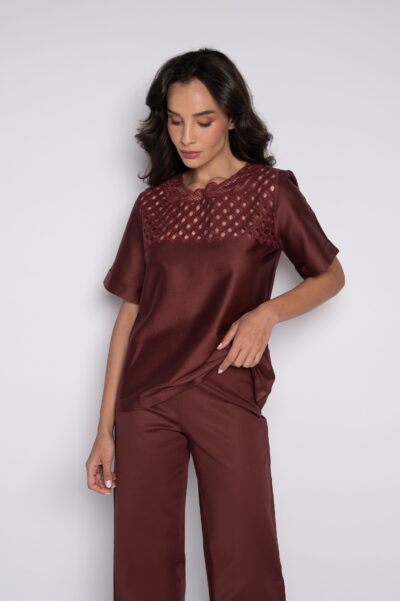 Blusa Bordada Com Mangas Curta Vinho Berry - Ceça