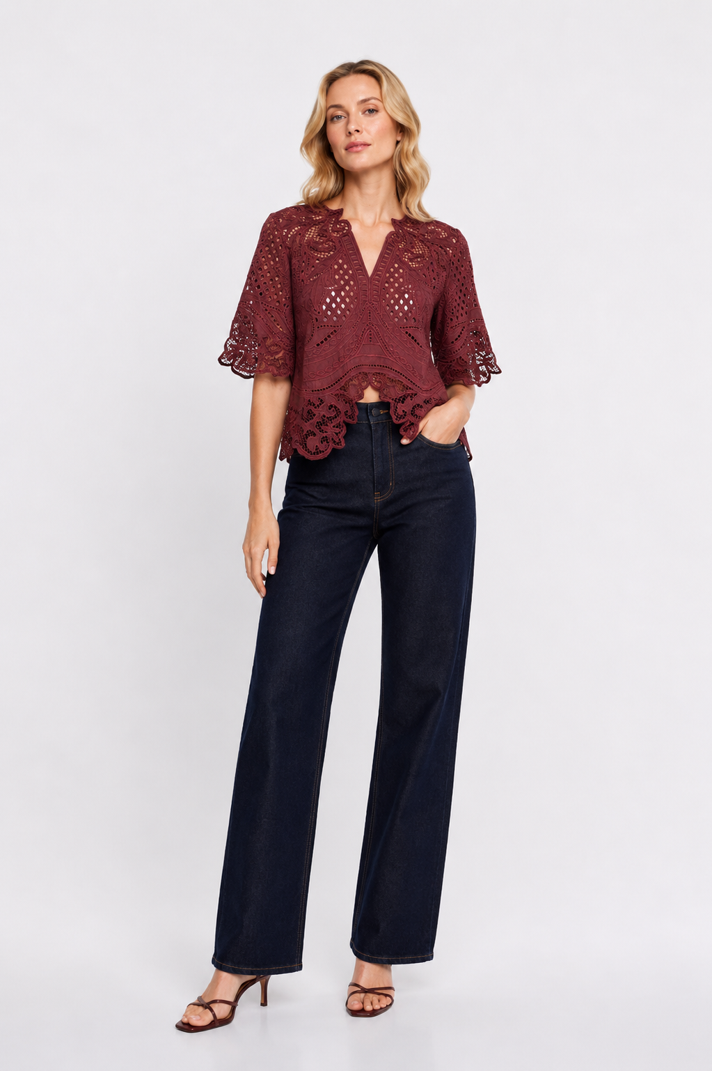 Blusa Cropped Bordada Com Decote V Vinho Berry - Aurora - Imagem 2