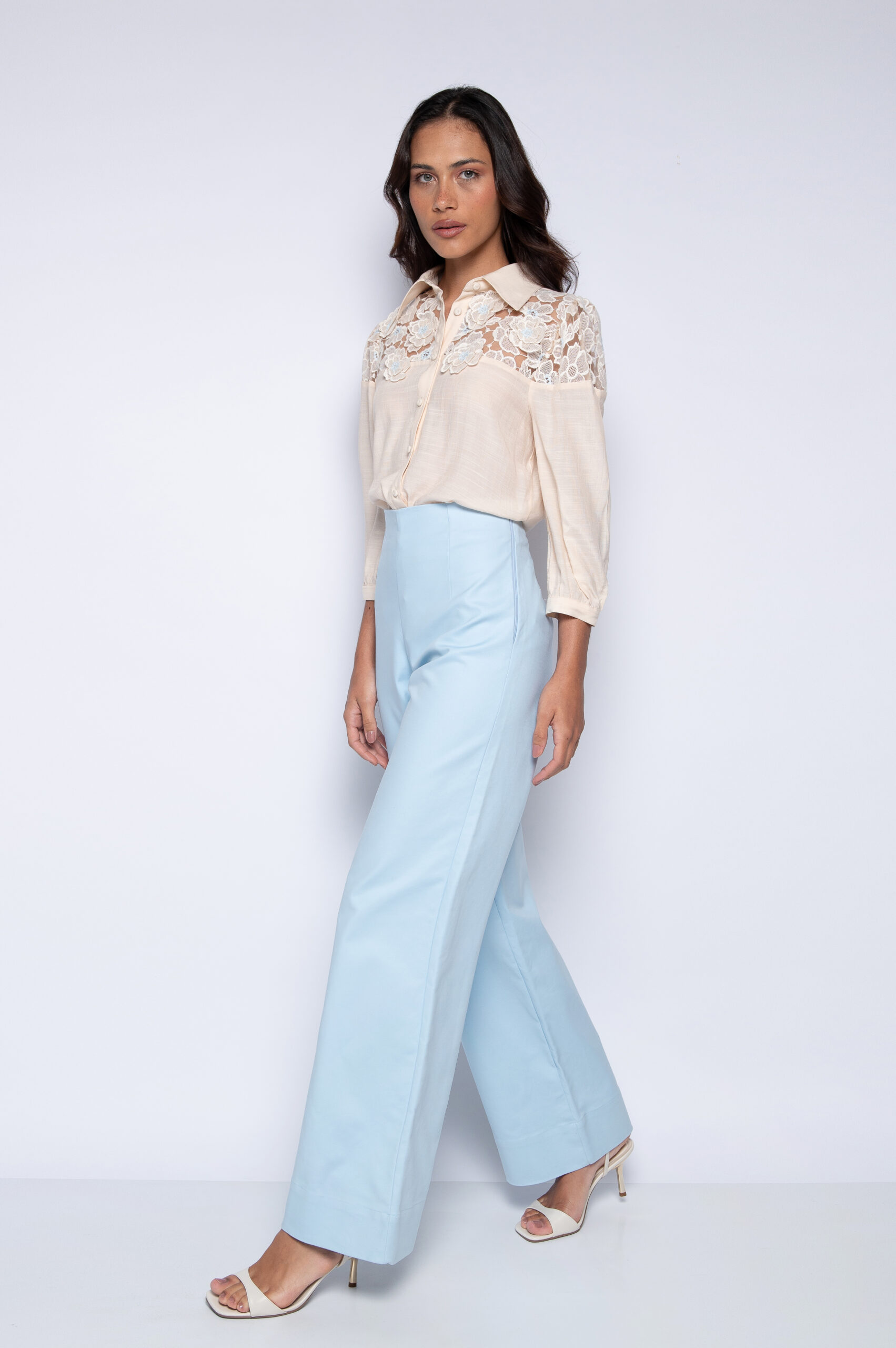 Camisa Bordada Com Mangas 3/4 Creme - Cíntia - Imagem 2