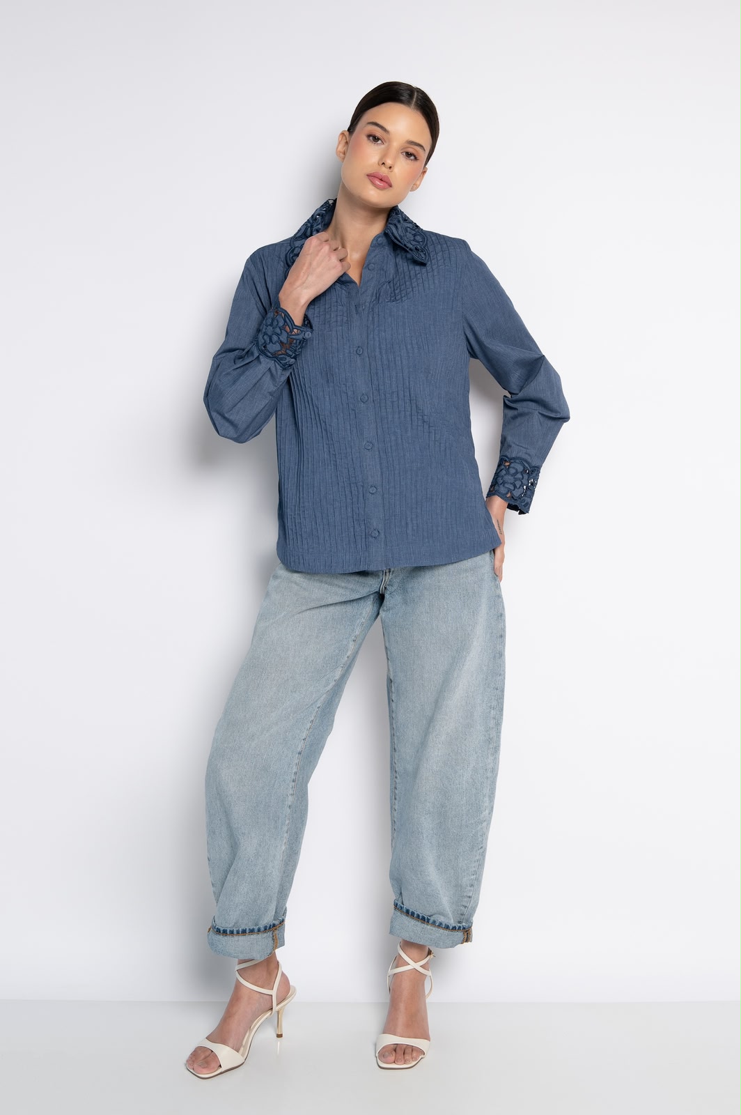 Camisa Bordada com Nervuras Frontais Jeans Lavagem Escura - Ruth - Imagem 2