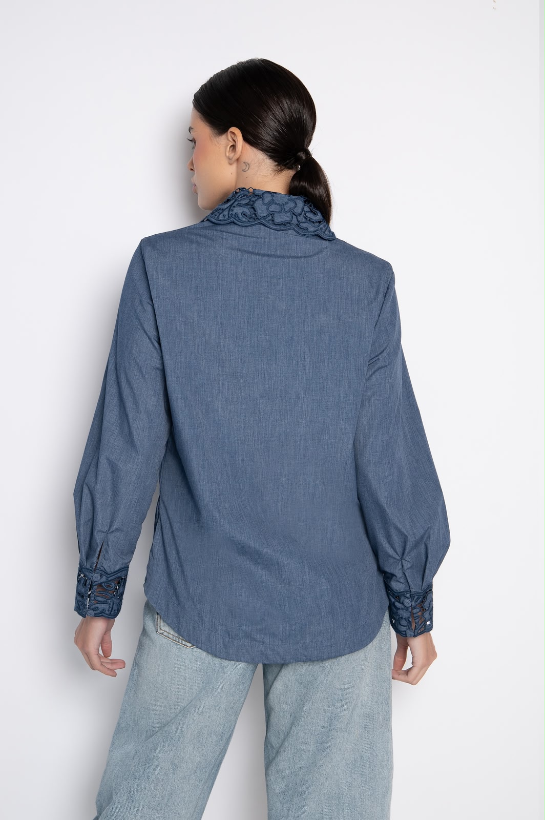Camisa Bordada com Nervuras Frontais Jeans Lavagem Escura - Ruth - Imagem 5