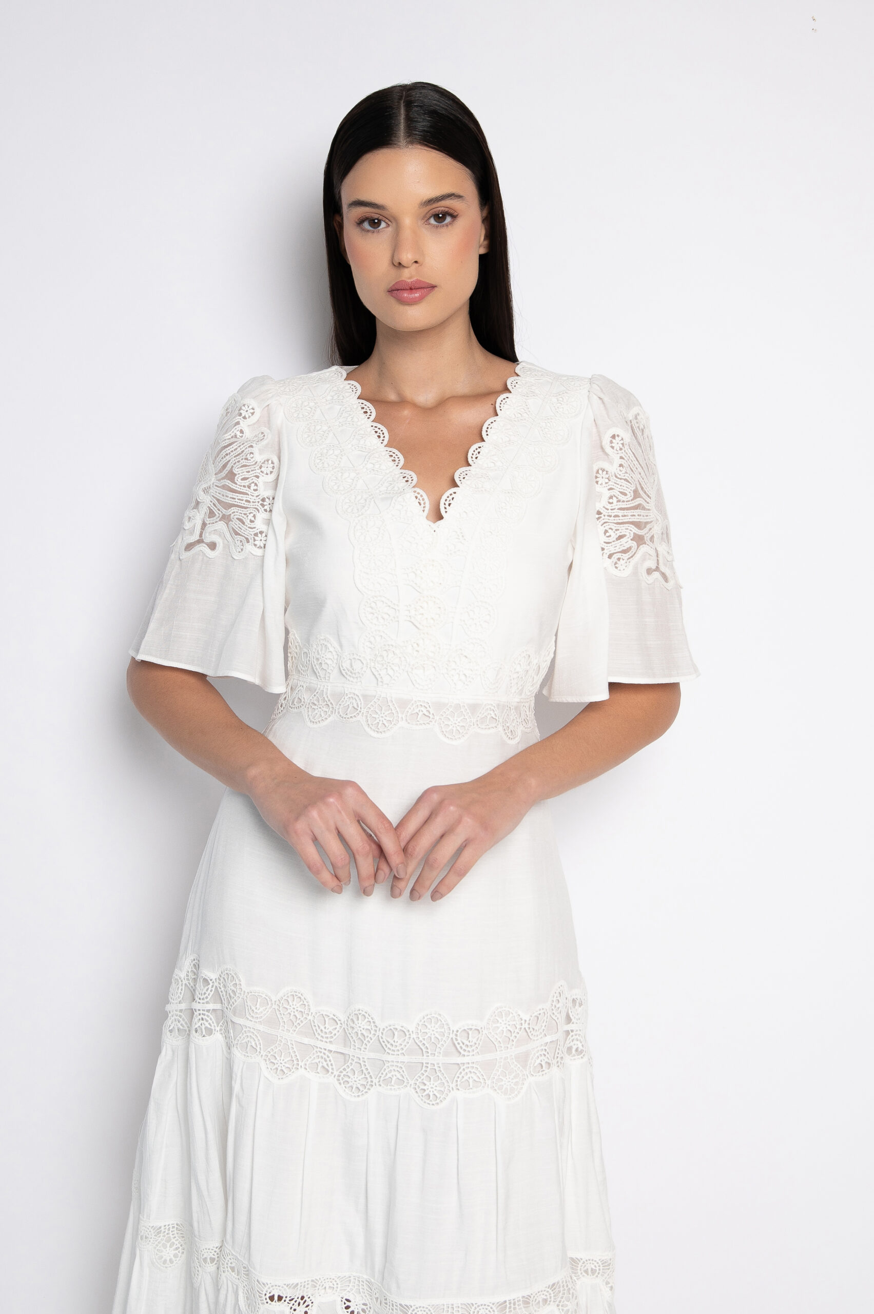 Vestido Midi Bordado Com Decote V Off White - Eduarda - Imagem 2
