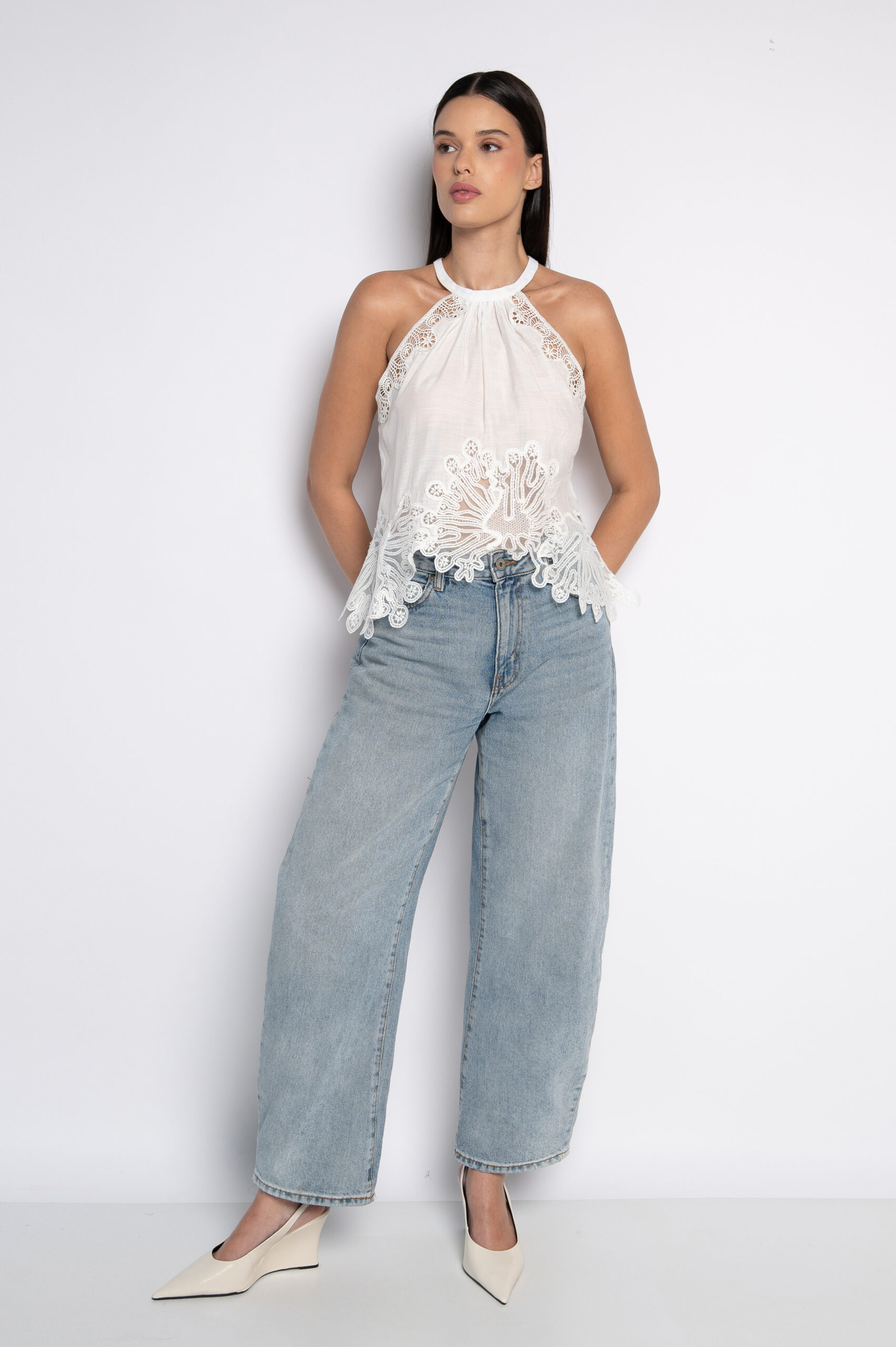 Blusa Cropped Bordada Gola Alta Off White - Poly - Imagem 2