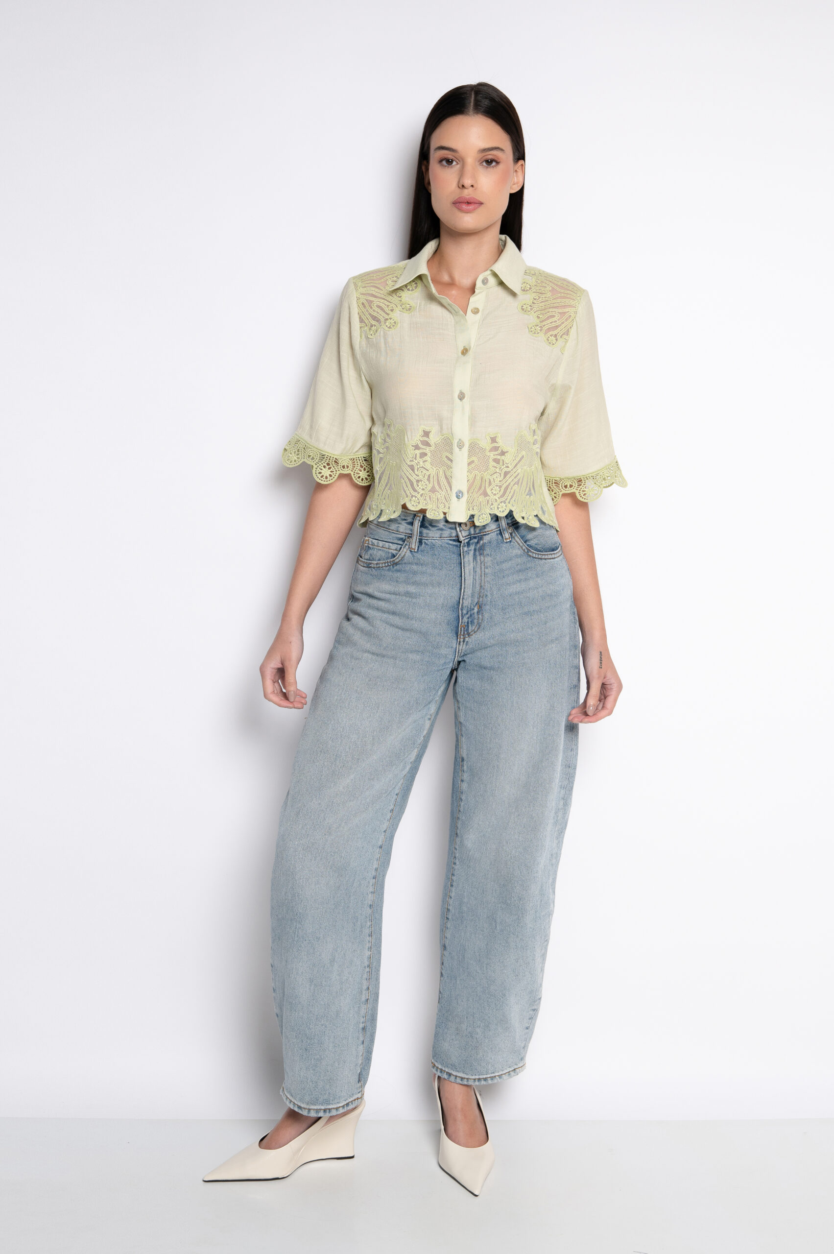 Camisa Cropped Bordada Verde - Celeste - Imagem 2
