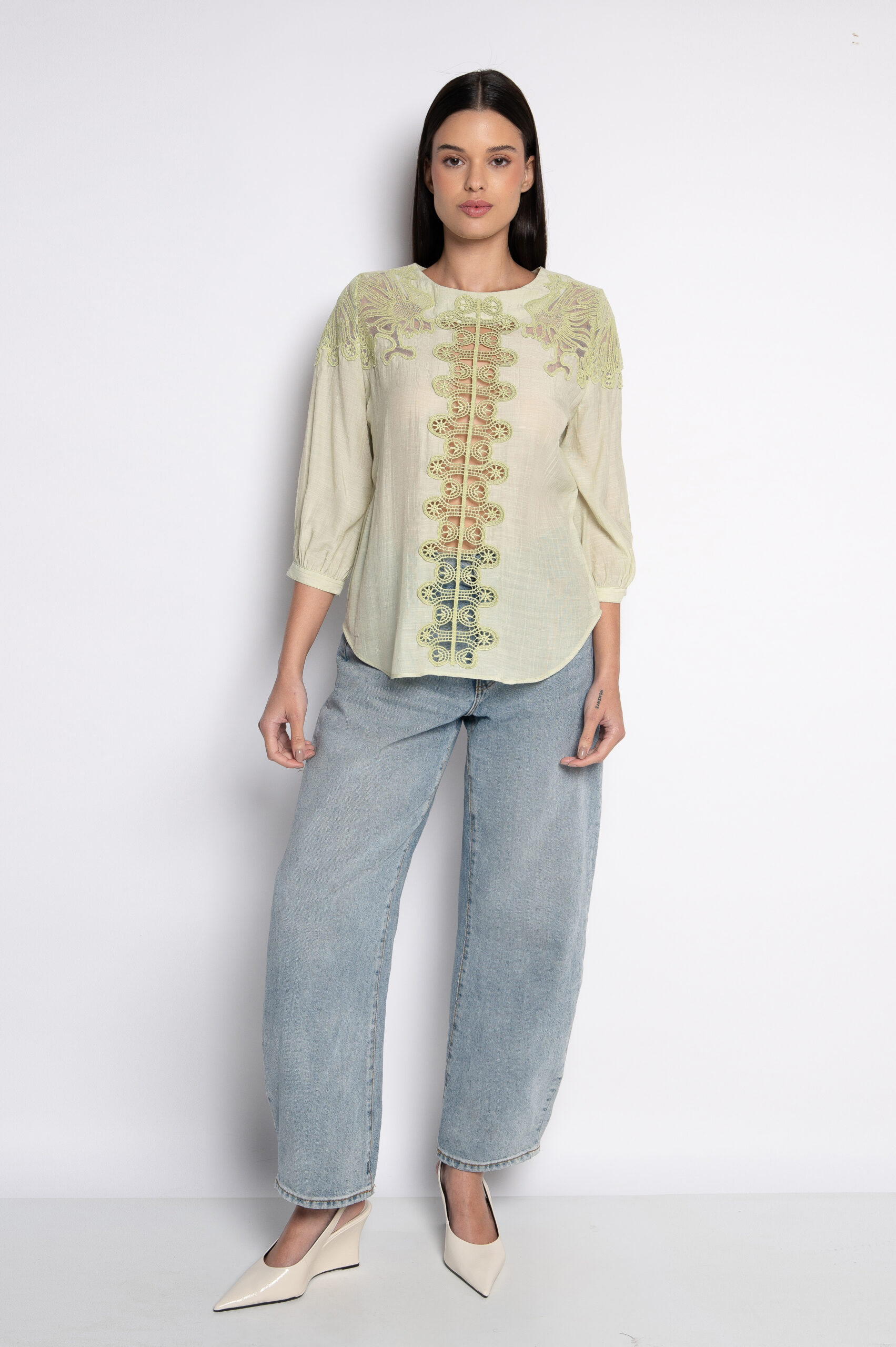 Blusa Bordada Com Mangas 3/4 Verde - Julieta - Imagem 3
