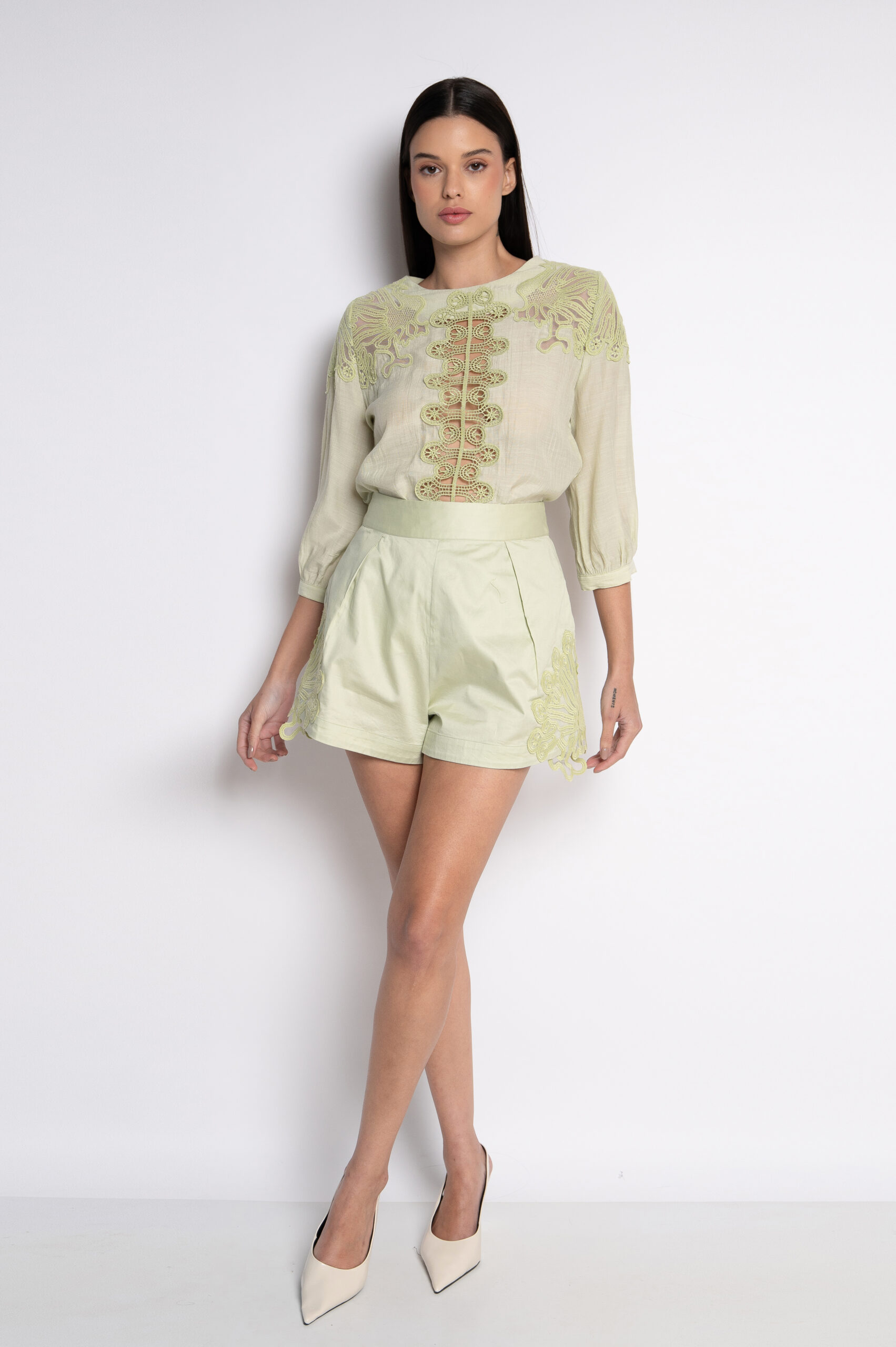 Blusa Bordada Com Mangas 3/4 Verde - Julieta - Imagem 2