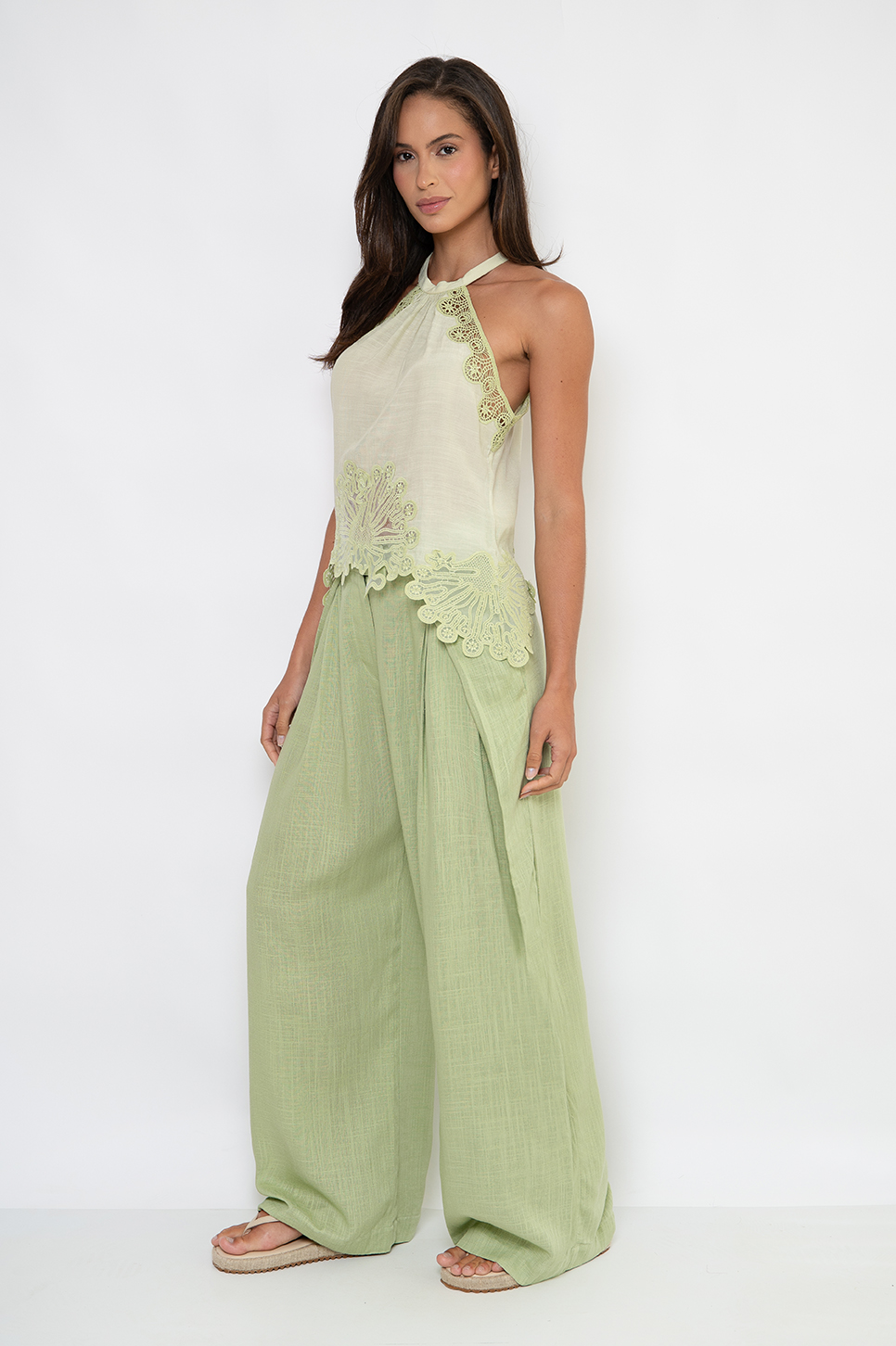 Blusa Cropped Bordada Gola Alta Verde - Poly - Imagem 2