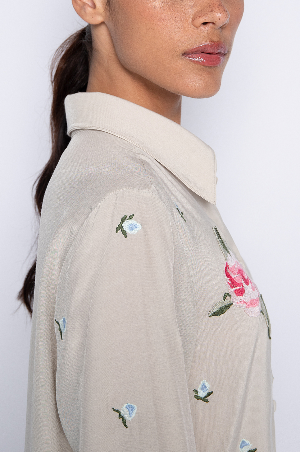 Camisa Bordada Com Mangas Longas Papiro - Bruna - Imagem 3