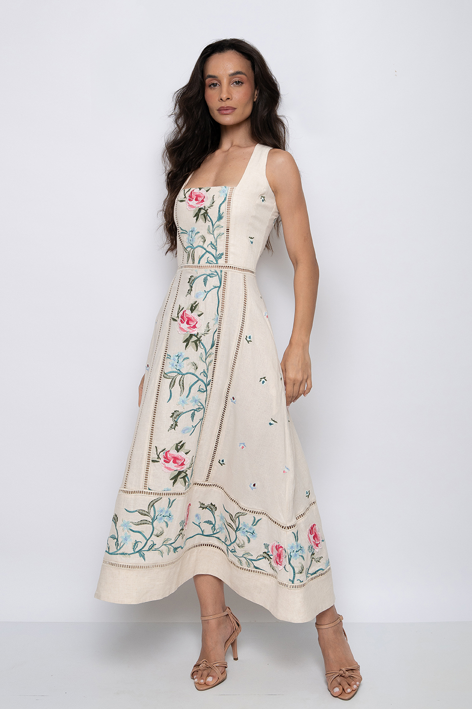 Vestido Longo Bordado Bege - Fernanda - Imagem 2