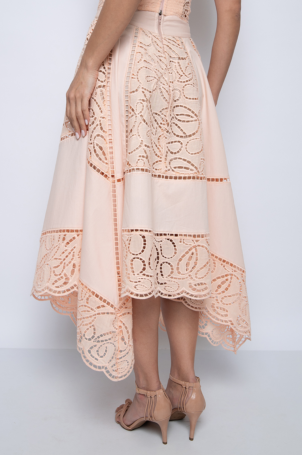 Saia Midi Bordada Assimétrica Salmon - Fabricia - Imagem 3