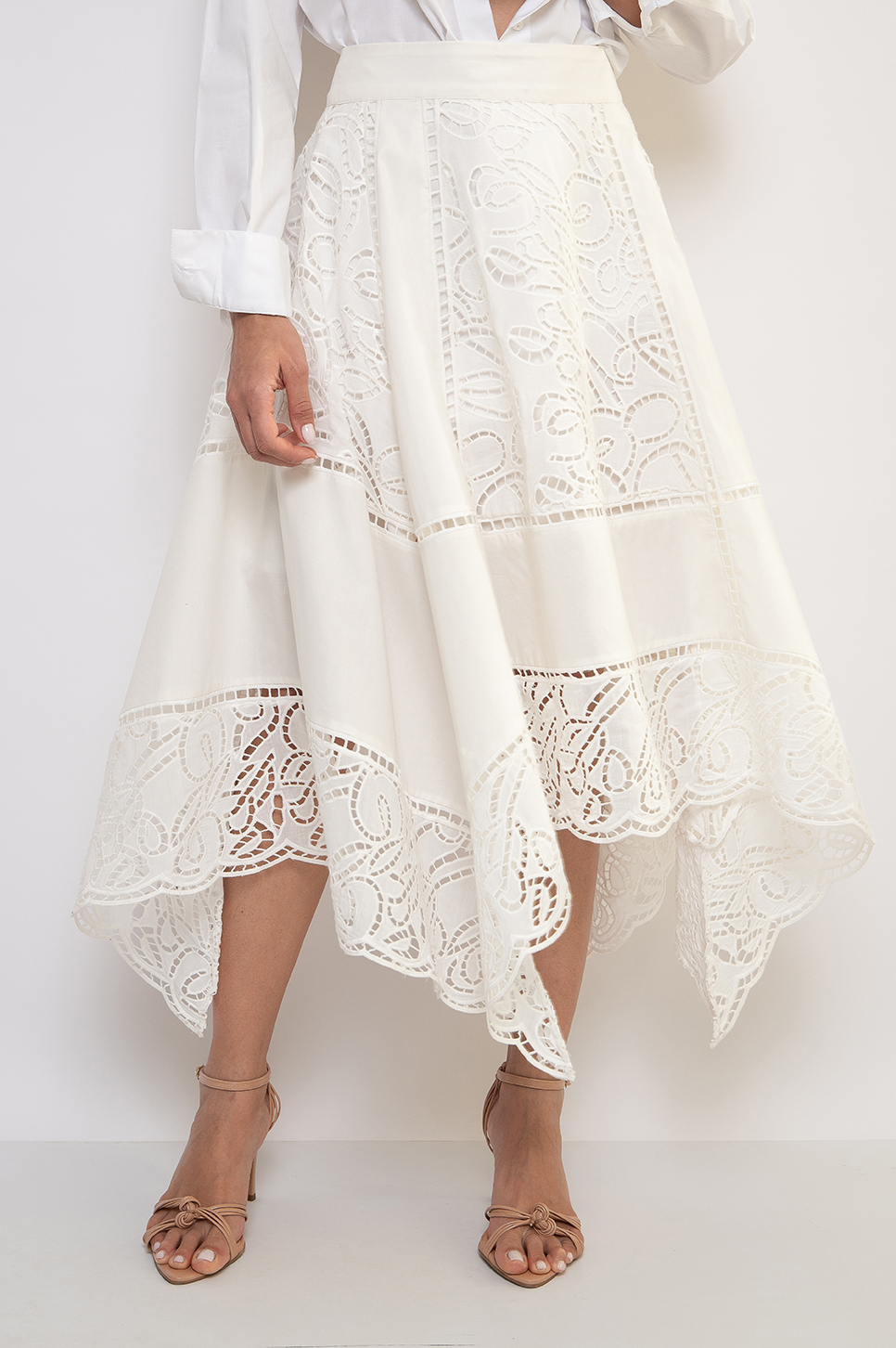 Saia Midi Bordada Assimétrica Off White - Fabricia - Imagem 2