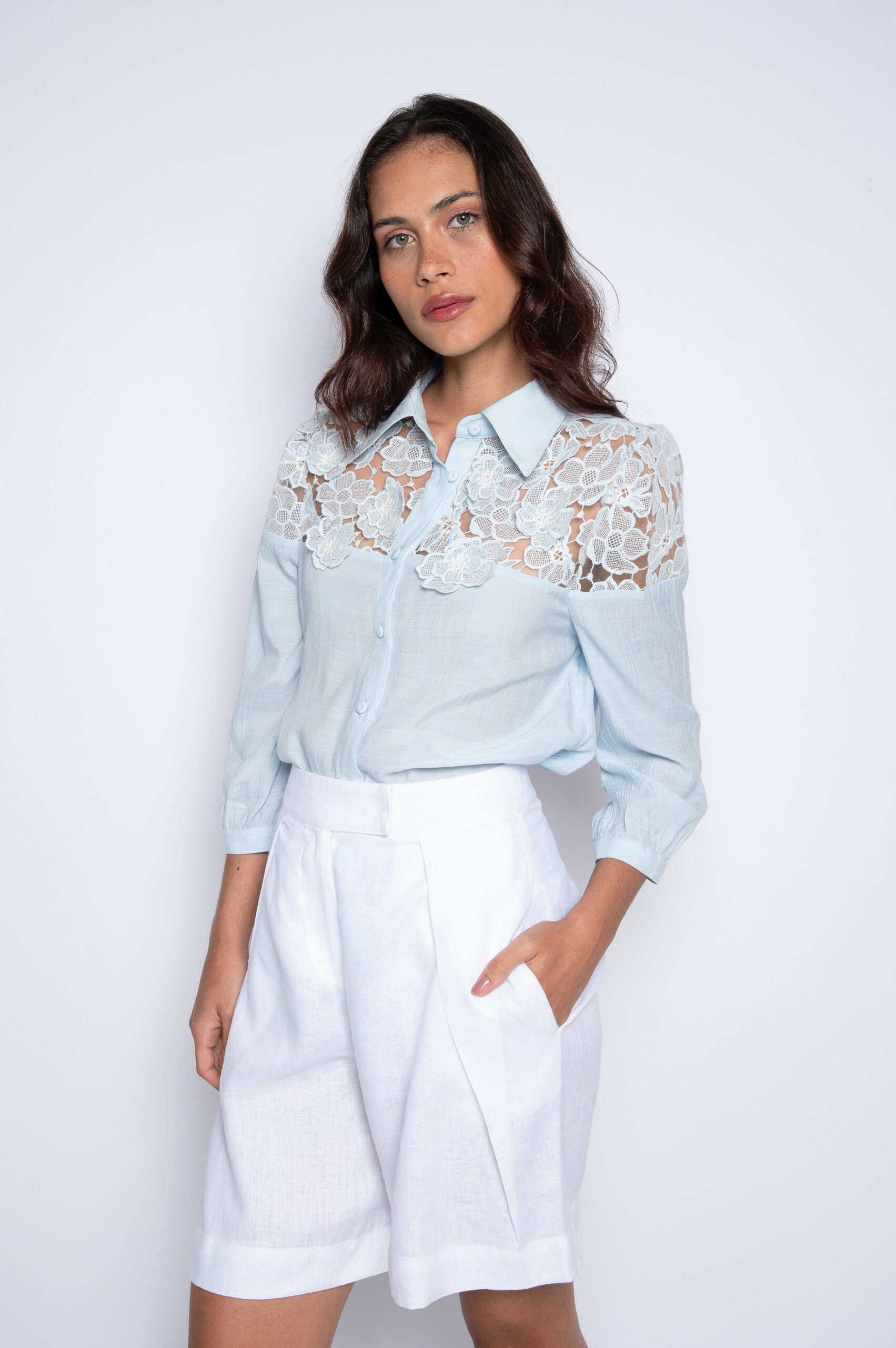 Camisa Bordada Com Mangas 3/4 Azul - Cíntia