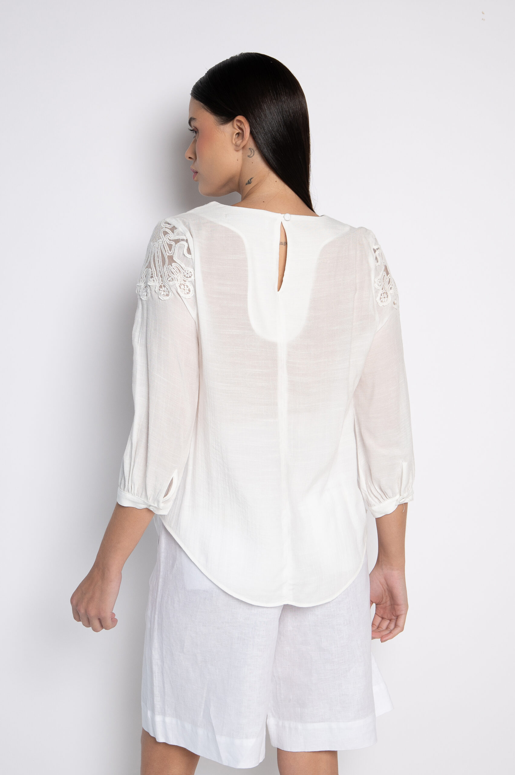 Blusa Bordada Com Mangas 3/4 Off White - Julieta - Imagem 4