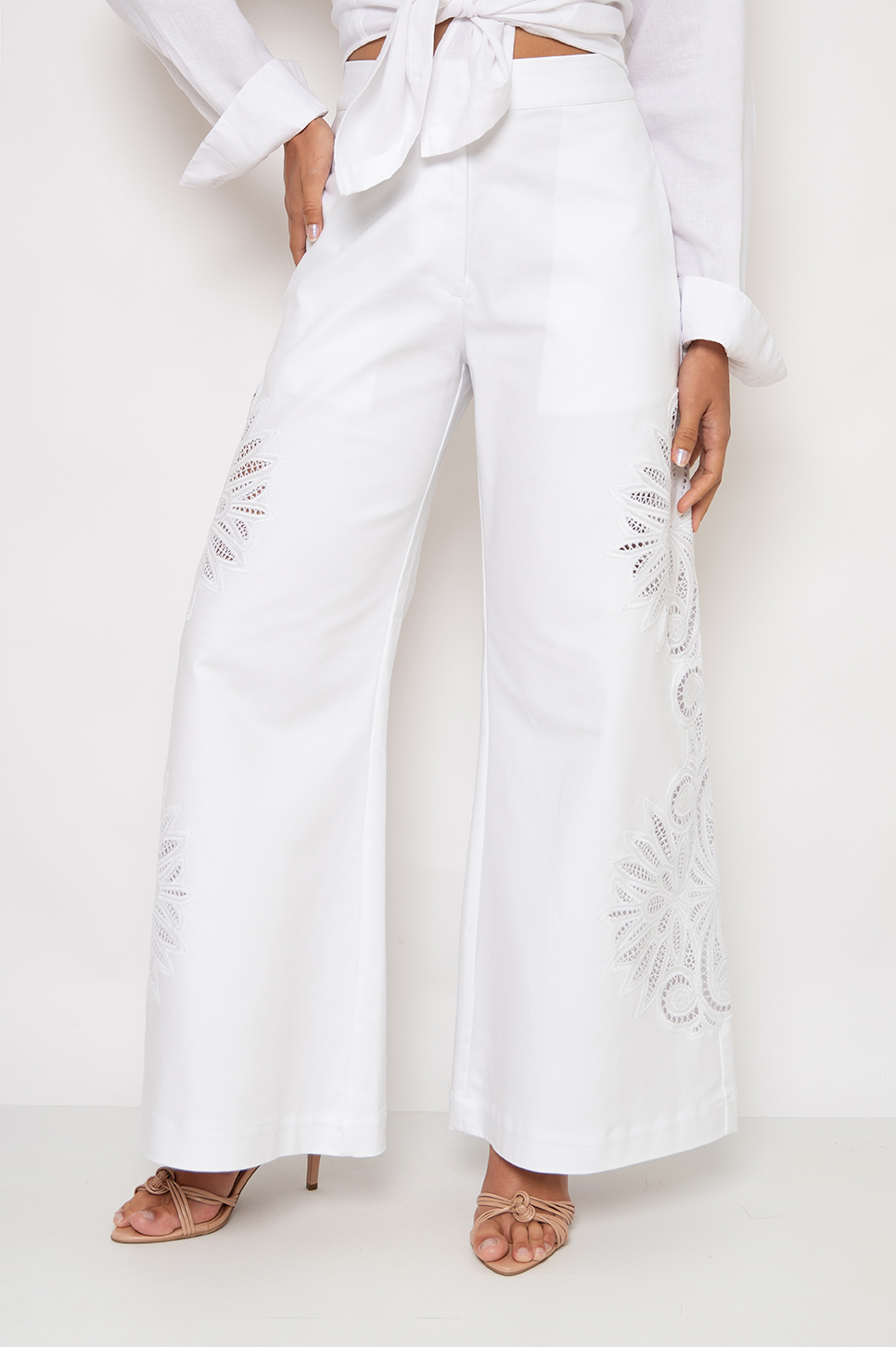 Calça Pantalona Bordada Branca - Marcília - Imagem 5