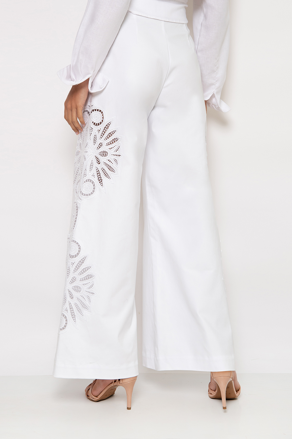 Calça Pantalona Bordada Branca - Marcília - Imagem 3