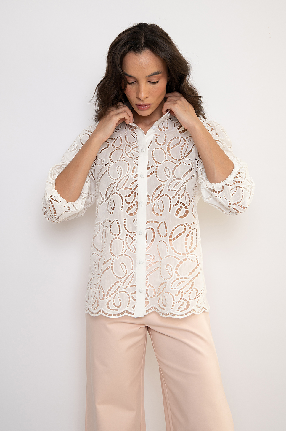 Camisa Bordada Com Mangas Bufante 3/4 Off White - Camila